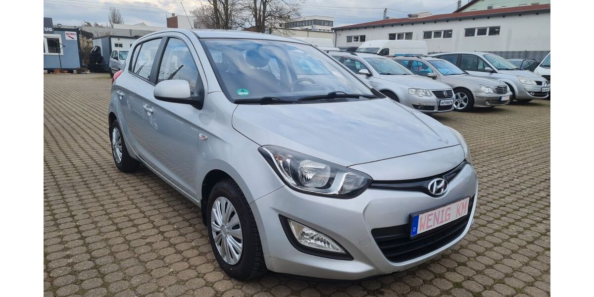 Hyundai i20 124.000 km 4.450 &euro; Ludwigshafen Am Rhein 67059