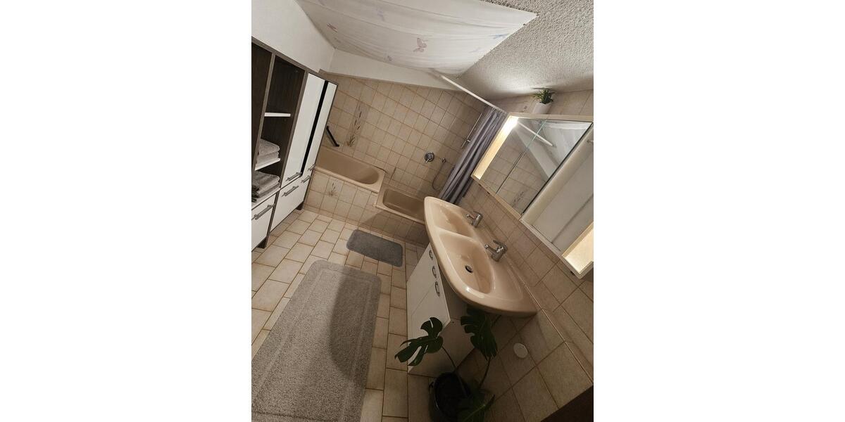 Dachgeschoßwohnung Ludwigshafen am Rhein Rheingönheim - 3.5 Zimmer, 80 m&sup2;, 860&euro; | Angebot:26321158