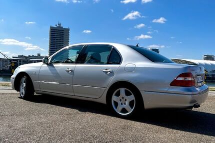 Lexus LS 430 303.500 km 10.495 &euro; Mannheim 68199