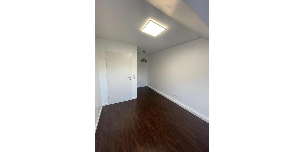 Dachgeschoßwohnung Mörlenbach - 4 Zimmer, 76 m&sup2;, 1.190&euro; | Angebot:26591147