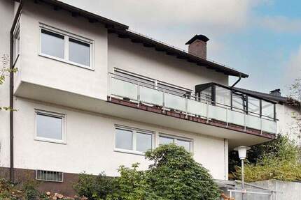 Viel Platz, viel Licht, viel Aussicht - Ihr neues Zuhause auf einem großzügigen Grundstück! 7 zimmer