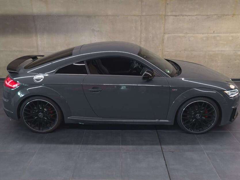 TT