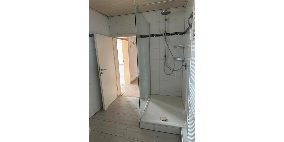 Etagenwohnung Viernheim - 4 Zimmer, 120 m&sup2;, 1.200&euro; | Angebot:26365809