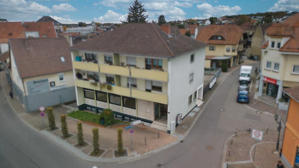 XXL-Gewerbefläche in Östringen – mit LKW-Annahme & großzügigem Parkplatz zimmer