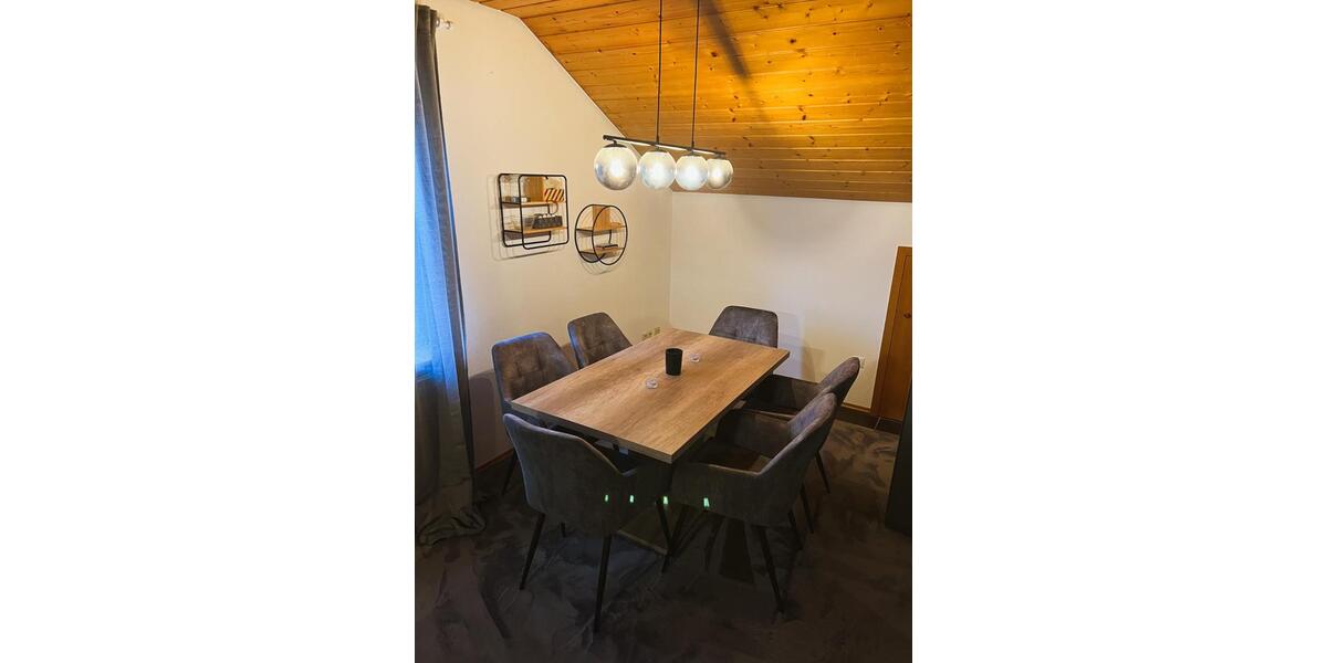 Erstklassige möblierte Wohnung in ruhiger Lage zu vermieten 3 zimmer