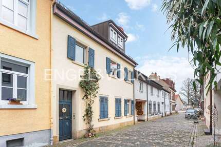 Haus Speyer - 8 Zimmer, 246 m&sup2;, 698.000&euro; | Angebot:25087170