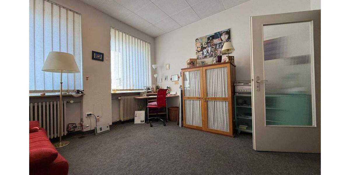 Etagenwohnung Mannheim Neckarau - 5 Zimmer, 177 m&sup2;, 295.000&euro; | Angebot:25525206