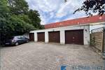 ** Mehrfamilienhaus ** 4 modernisierte Wohnungen auf 2 Etagen & 4 Einzelgaragen 1 zimmer