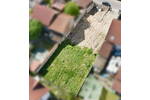 Schönes Grundstück, großes Baufenster für 1 bis 3 Häuser