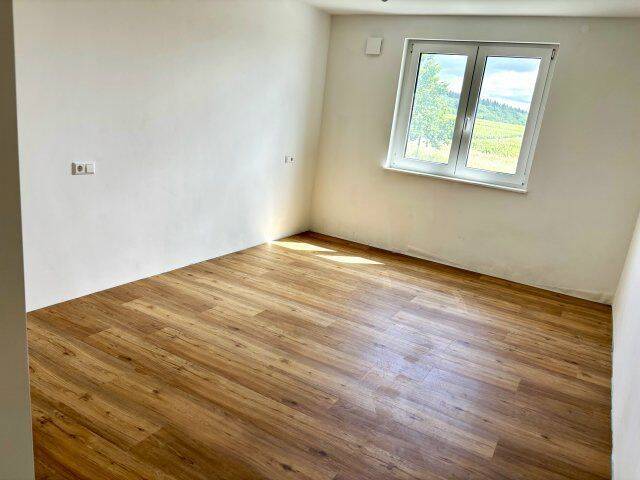 Etagenwohnung Malsch - 3 Zimmer, 93 m&sup2;, 1.435&euro; | Angebot:26891267