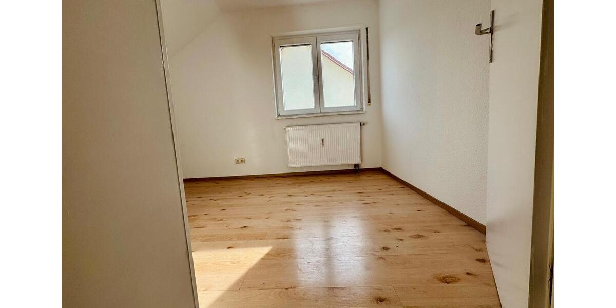 Dachgeschoßwohnung Laudenbach - 3 Zimmer, 135 m&sup2;, 359.000&euro; | Angebot:26094598