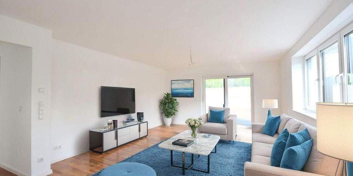 Haus im Haus - schöne Wohnung mit eigenem Eingang, großer Terrasse und Stellplatz 3 zimmer