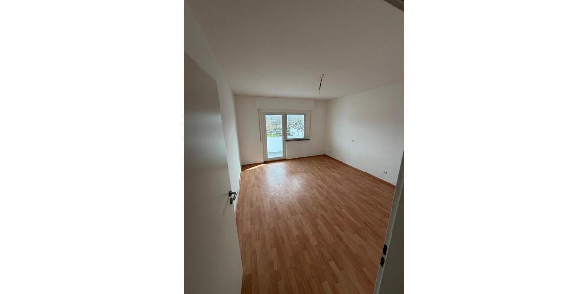 Etagenwohnung Mörlenbach - 3 Zimmer, 80 m&sup2;, 1.250&euro; | Angebot:26362137