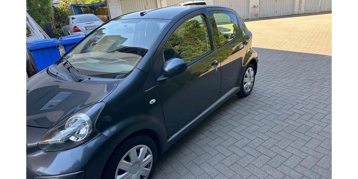 Toyota Aygo (X) 152.000 km 2.100 &euro; Ludwigshafen 67059