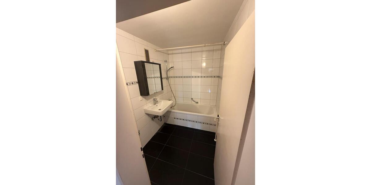Etagenwohnung Eppelheim - 3.5 Zimmer, 84 m&sup2;, 230.000&euro; | Angebot:27086835
