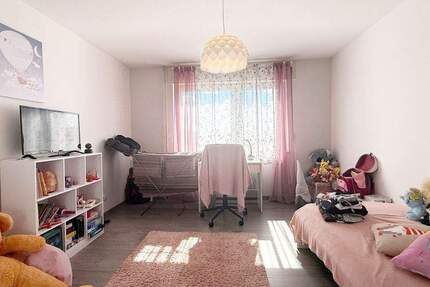 Bezugsfreie 2 ZKB mit Balkon in verkehrsgünstiger Lage | Großteils modernisiert | Fernwärme Heizung 2 zimmer