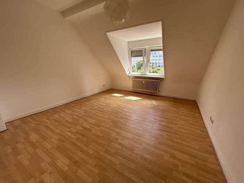 Wohnung zum Mieten in Mannheim-Wohlgelegen 855 € 82 m²