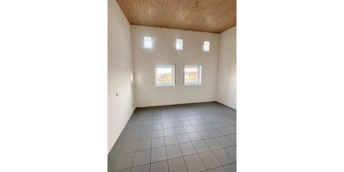 GERADLINIG: MODERNES, LOFTARTIGES HAUS MIT ZWEI STELLPLÄTZEN! 3 zimmer