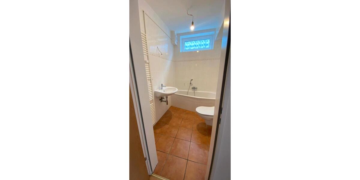 Etagenwohnung Lampertheim - 5 Zimmer, 130 m&sup2;, 1.225&euro; | Angebot:26528265