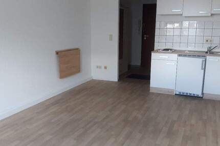 MA-Almenhof: Kleines teilmöbliertes Appartement sucht neuen Mieter 1 zimmer