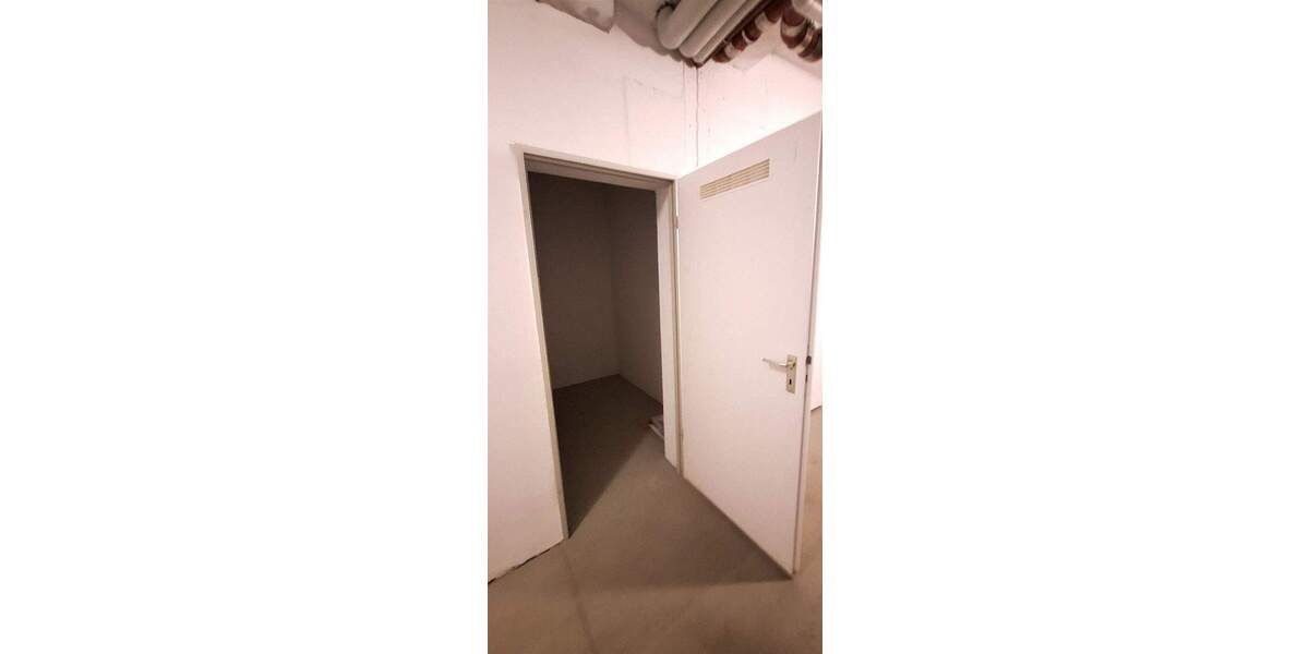 Neuwertiges Ladenlokal mit hoher Sichtbarkeit in Wiesloch 3 zimmer