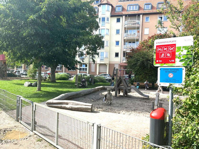 GLOBAL INVEST SINSHEIM | Stilvolle 1-Zimmer-Wohnung im Barockhaus am Mannheimer Schillerplatz