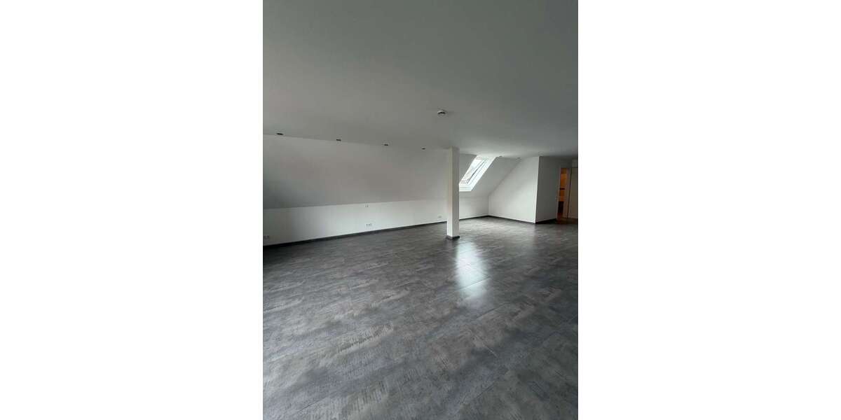 Etagenwohnung Heddesheim - 1 Zimmer, 105 m&sup2;, 1.100&euro; | Angebot:26884249