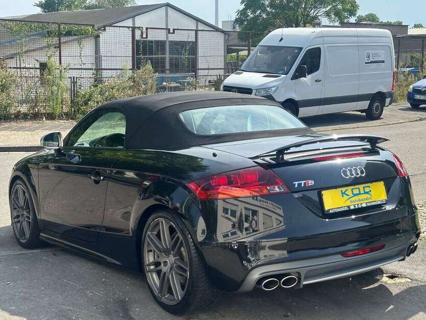 TT
