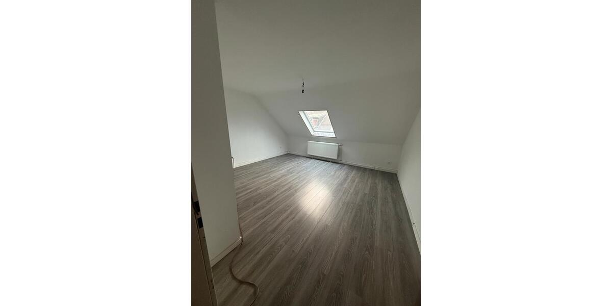 Dachgeschoßwohnung Mannheim Niederfeld - 3 Zimmer, 77 m&sup2;, 1.150&euro; | Angebot:26630886