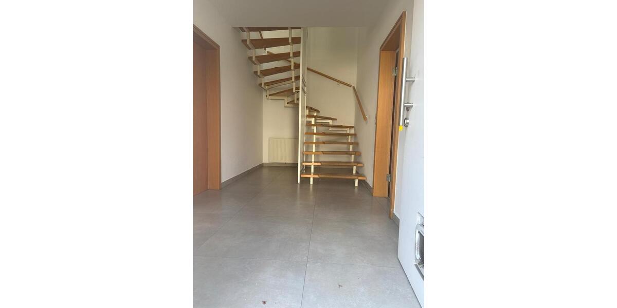 Maisonettenwohnung Ludwigshafen am Rhein Rheingönheim - 4 Zimmer, 150 m&sup2;, 1.300&euro; | Angebot:25784264
