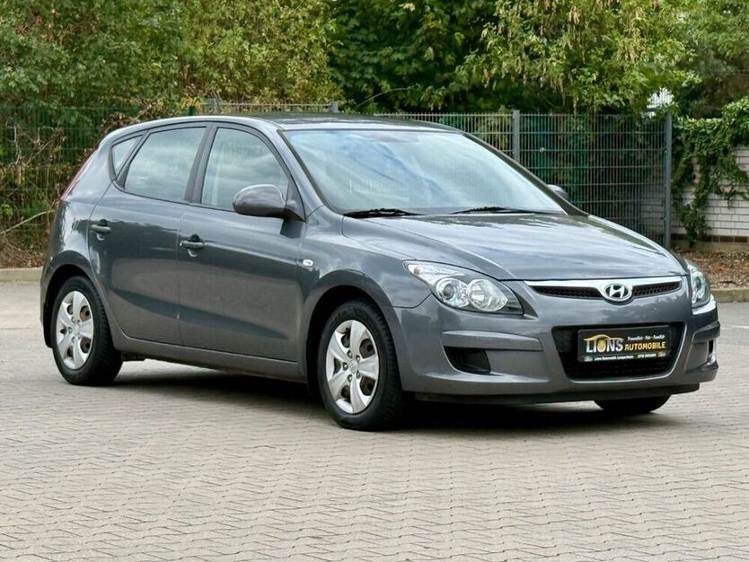 i30
