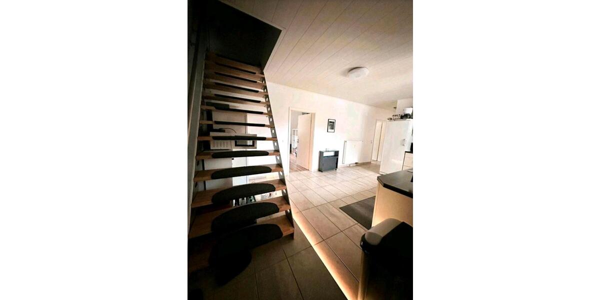 Maisonettenwohnung Hockenheim - 5 Zimmer, 125 m&sup2;, 1.250&euro; | Angebot:26327739