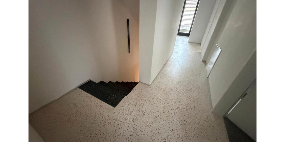 Doppelhaushälfte Waghäusel - 7 Zimmer, 203 m&sup2;, 2.200&euro; | Angebot:26066811