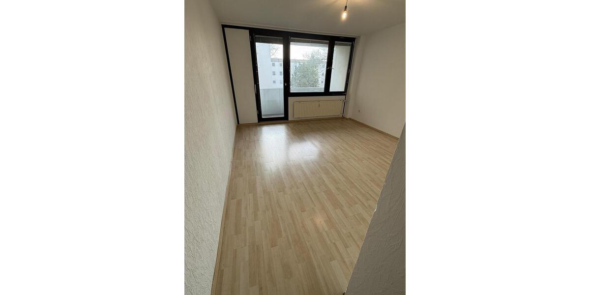 Etagenwohnung Ludwigshafen am Rhein Ludwigshafen-Hemshof - 2 Zimmer, 66 m&sup2;, 745&euro; | Angebot:25342692