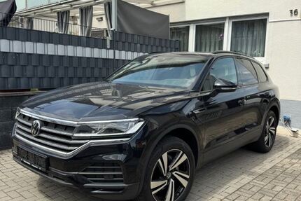 VW Touareg 90.000 km 40.900 &euro; Oftersheim 68723