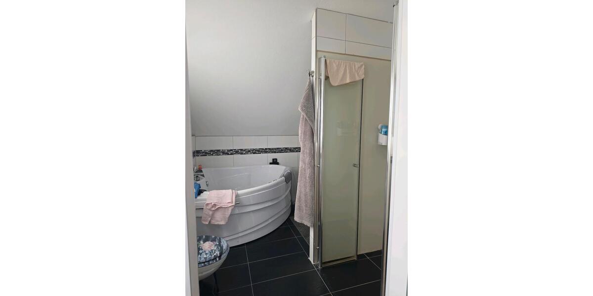 Etagenwohnung Brühl - 4.5 Zimmer, 130 m&sup2;, 450.000&euro; | Angebot:26836515