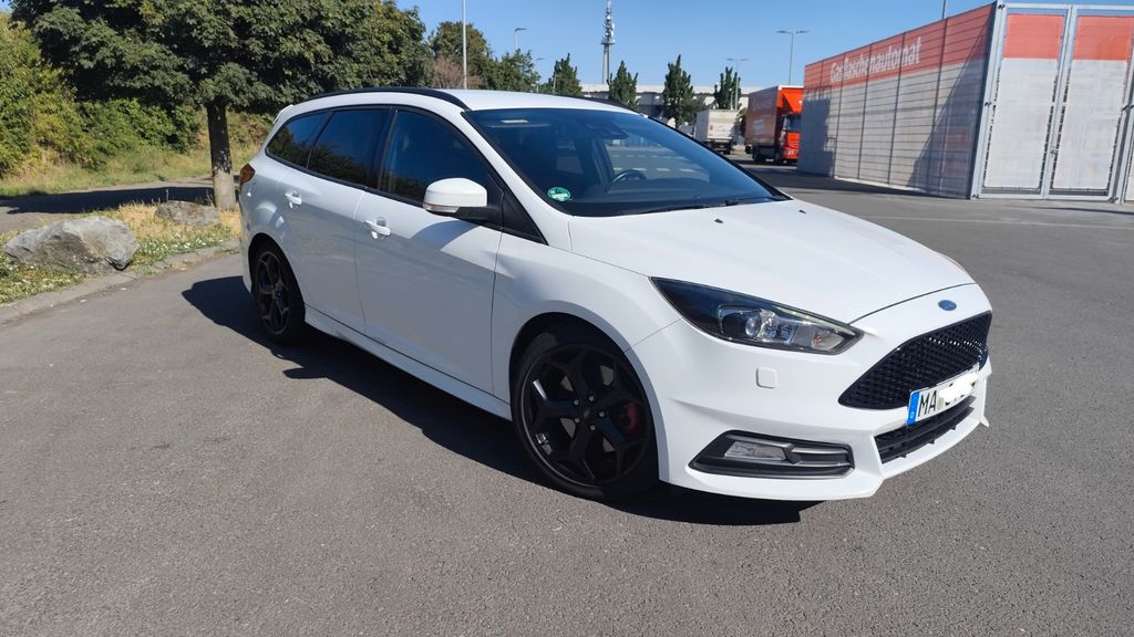 Ford Focus 165.411 km 11.500 &euro; Mannheim 68259