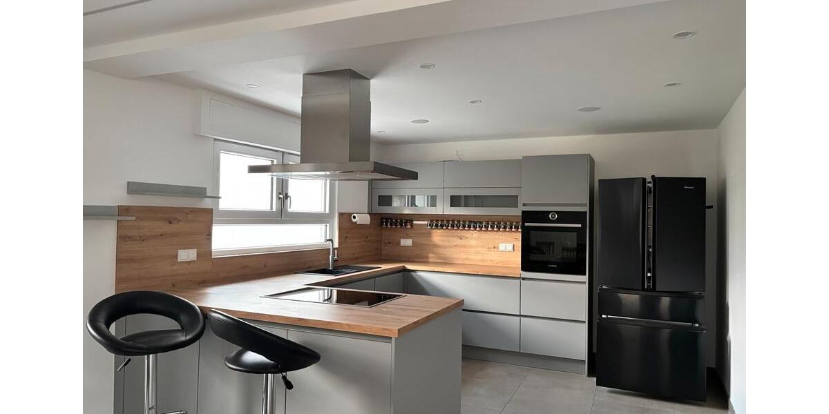 Ruhige, großzügige Wohnung in Zweifamilienhaus 2.5 zimmer