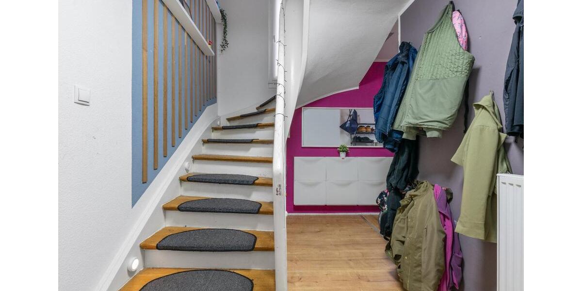 Einfamilienhaus Ludwigshafen am Rhein Rheingönheim - 8 Zimmer, 269 m&sup2;, 399.000&euro; | Angebot:25572222