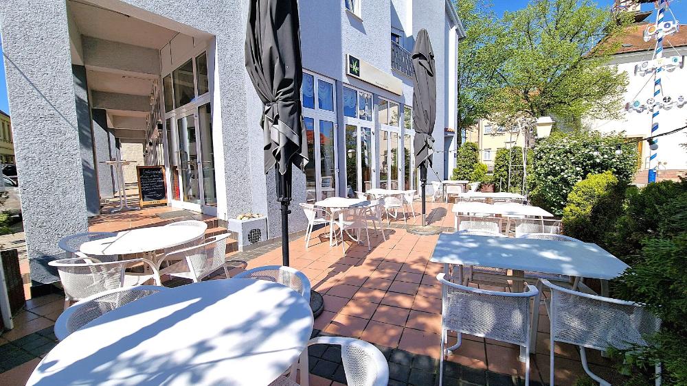 Top-Gelegenheit: Eingeführtes Familienrestaurant mit Inventar & Stammkundschaft abzugeben - Gewerbeobjekt Reilingen | Angebot:26709372