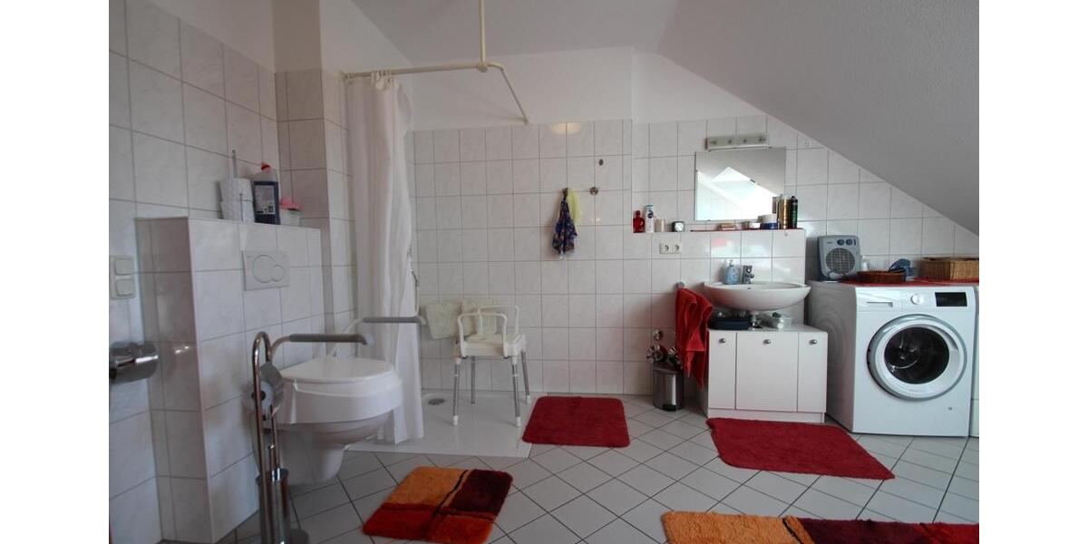 Dachgeschoßwohnung Hockenheim - 2 Zimmer, 95 m&sup2;, 850&euro; | Angebot:25379017