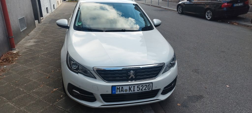 Peugeot 308 82.000 km 13.500 &euro; Mannheim 68199
