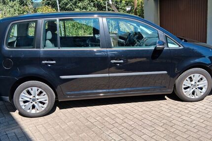 VW Touran 195.000 km 3.100 &euro; Spechbach 74937