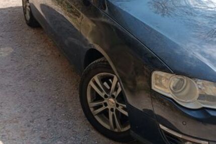 VW Passat Variant 341.000 km 1.250 &euro; Mauer 69255