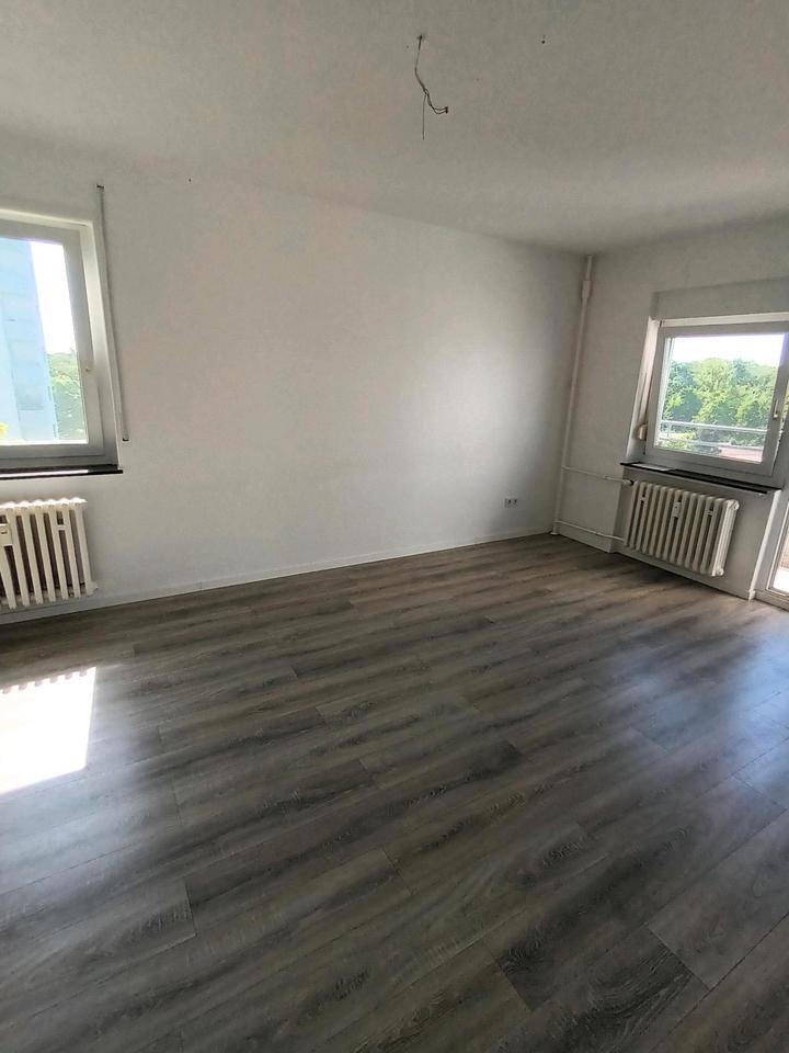 3 ZKB in Limburgerhof (Sportplatz, Waldrand)