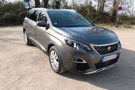 Peugeot 5008 117.300 km 16.500 &euro; Dossenheim 69221
