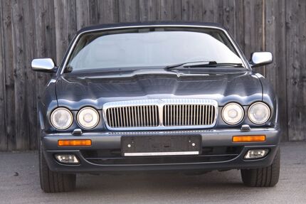 Jaguar Daimler 114.200 km 44.999 &euro; Heppenheim 64646
