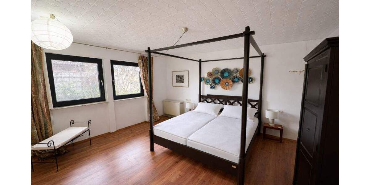 Einfamilienhaus Sinsheim / Hasselbach Hasselbach - 7 Zimmer, 266 m&sup2;, 479.000&euro; | Angebot:25693243