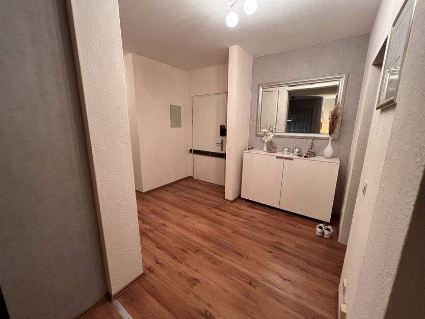 Schöne 2-Zimmer-Wohnung mit Balkon und EBK 2 zimmer