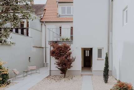 Haus zum Kaufen in Ladenburg 1.440.000 € 188 m² 5 zimmer